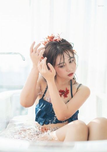 成人精品久久日伦片大全免费_1080P高清完整版播放