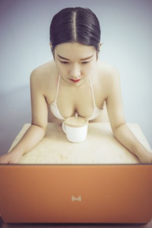 车比较多的现言_高清高清完整版