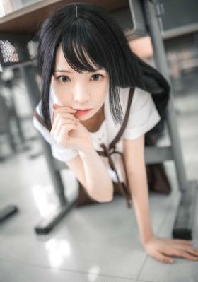 小辣椒喷水福利视频_超清免费播放